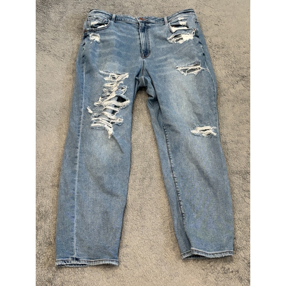 American Eagle Womens 18R Mom Jean Distressed Light Wash Blue High Rise Stretch